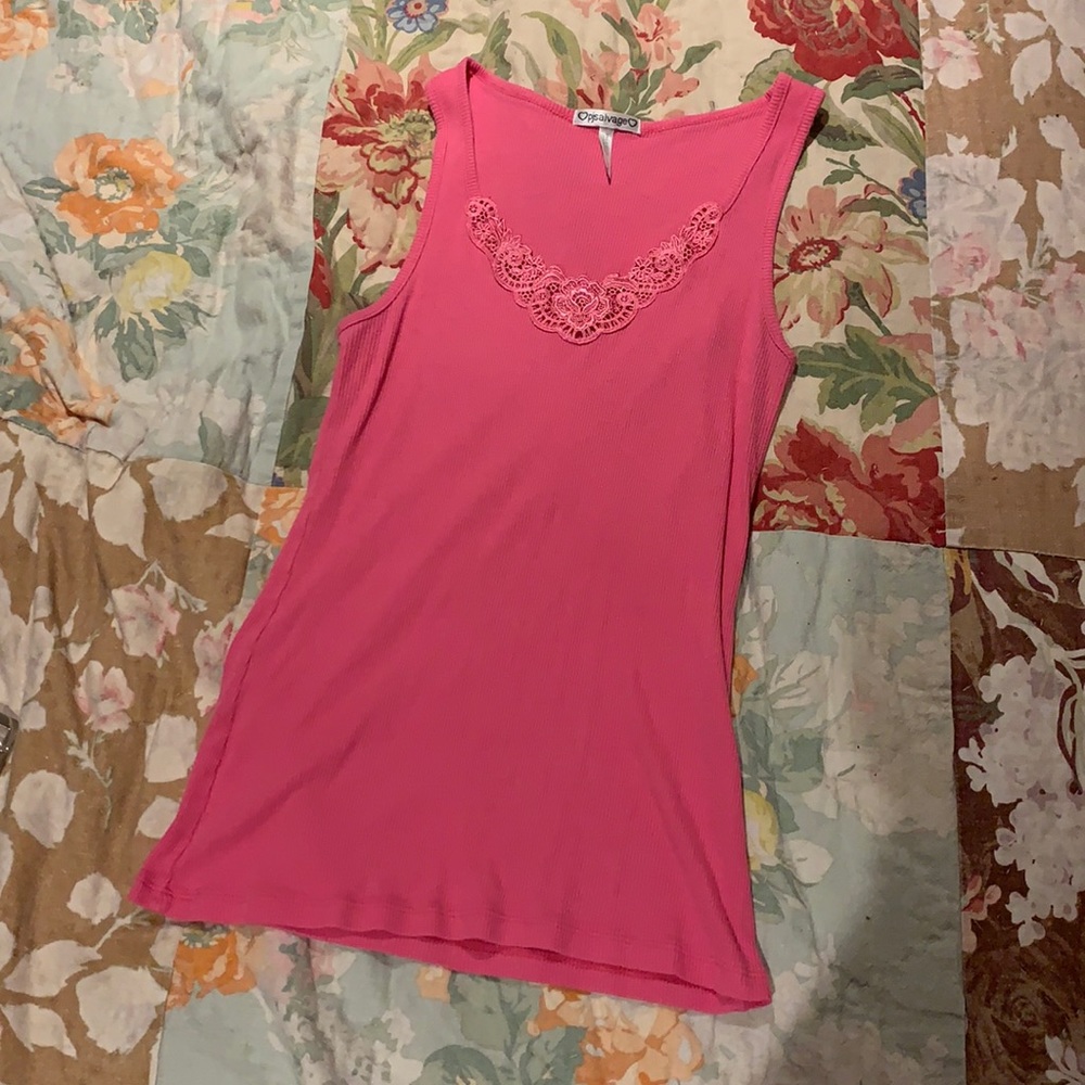 lacy pink tank top - flower display in front